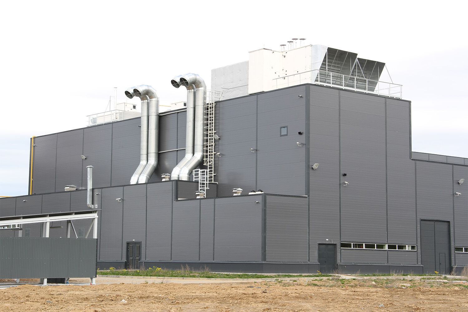 ge-gas-turbines-manufacturing-plant-test-bench-gallery-1