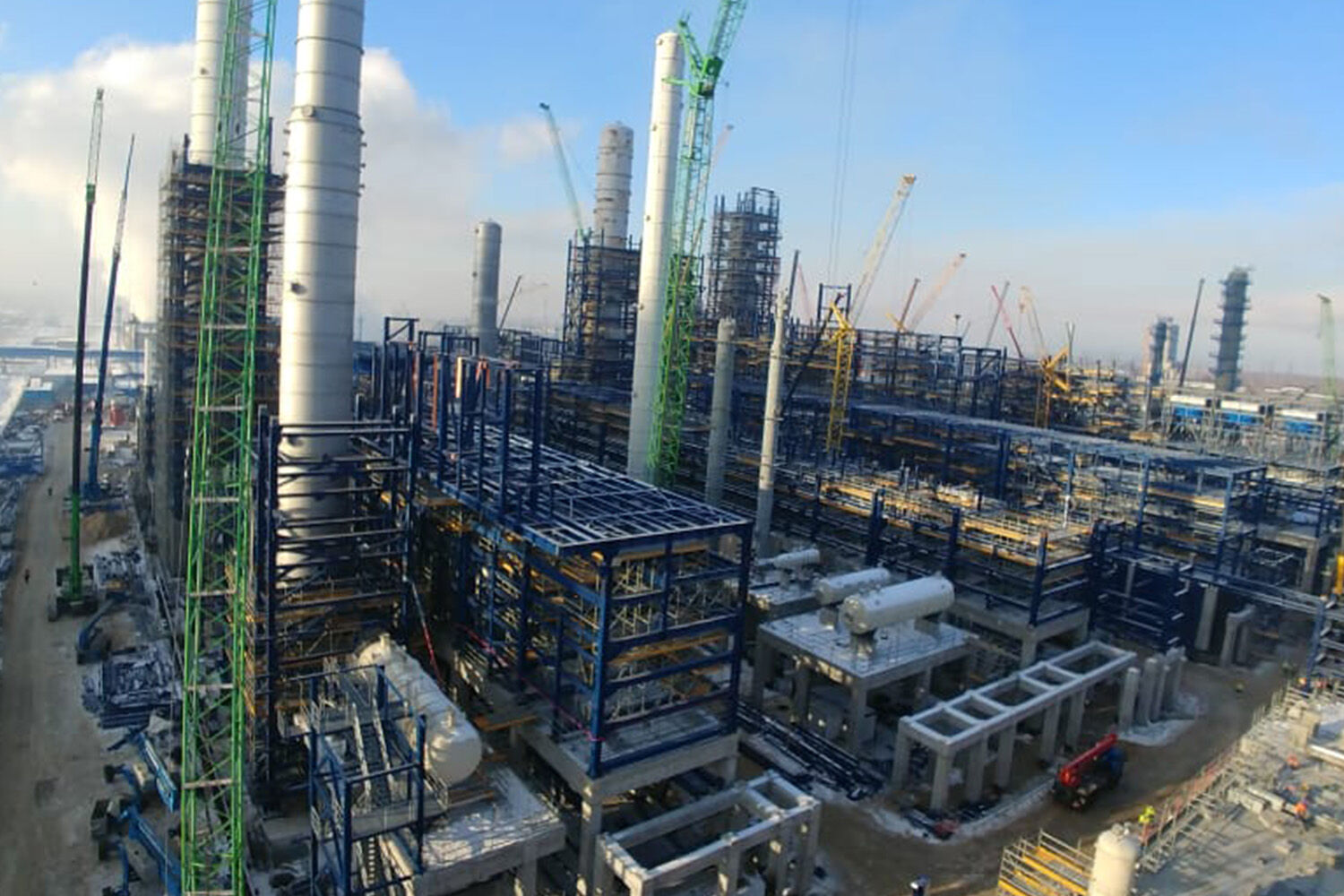 gazprom-neft-combine-oil-refining-unit-euro-mnpz-gallery-1